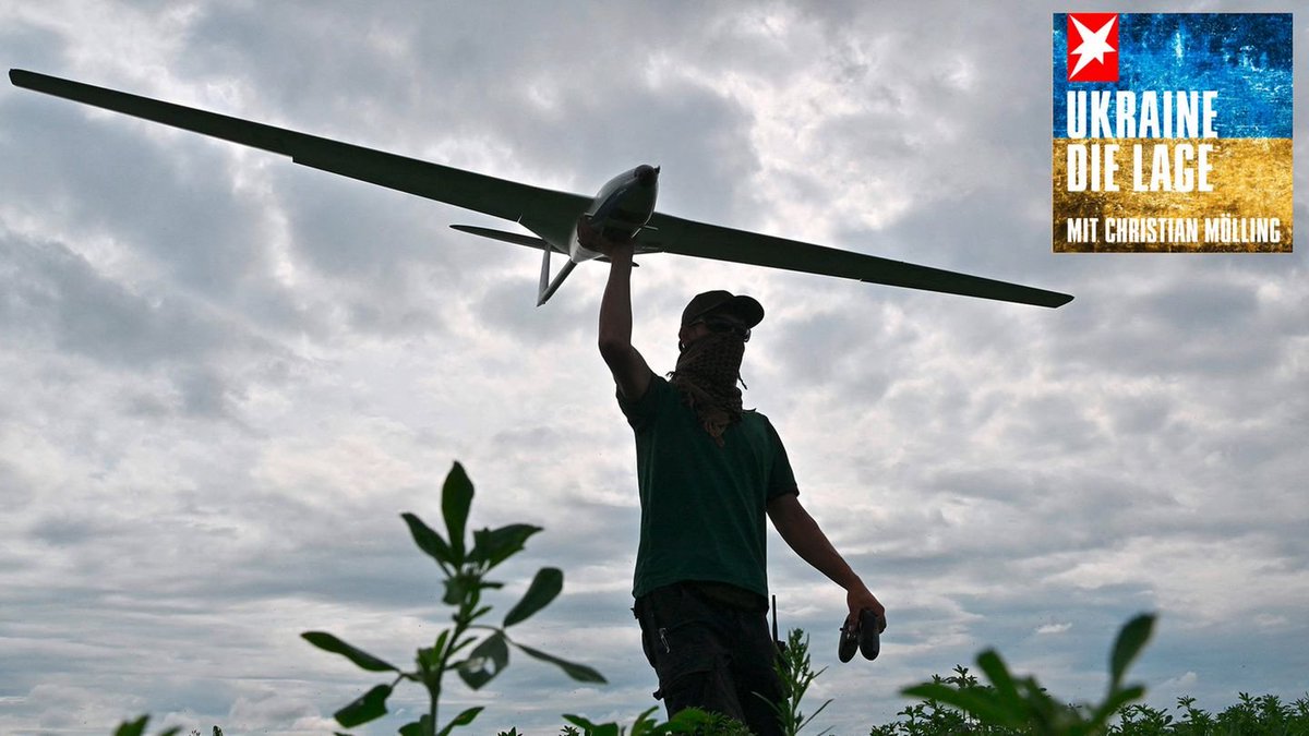 🔥 13 Min Druckbetankung 🔥

➡️Ukraine die Lage 

1⃣ Pappdrohnen: Anpassungsdruck auf russische Flugabwehr
2⃣ Kosten für Waffen VS Kosten durch Waffen! 
3⃣ mil., pol. + symbolische Wirkung
4⃣ Social media: Macht der Blogger 

Ping
<a href="/sternde/">stern</a> <a href="/dgapev/">DGAP</a> 

plus.rtl.de/podcast/ukrain…