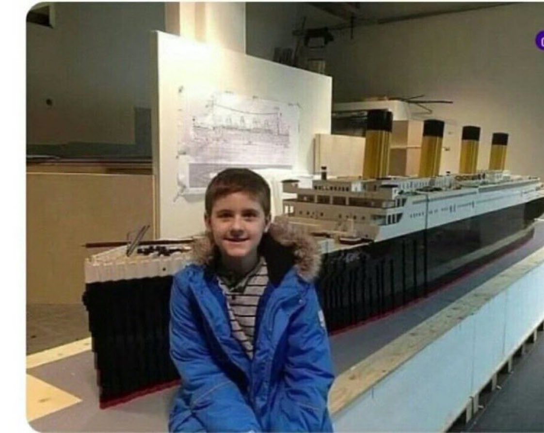 12 yaşında ki otizmli bir çocuk 56.000 Lego parçasıyla dev bir Titanic maketi yapmış. 
11 ay uğraşmış. 
Otizm farkındalığı için bu twiti beğenip yoruma mavi bir 💙 bırakır mısınız...