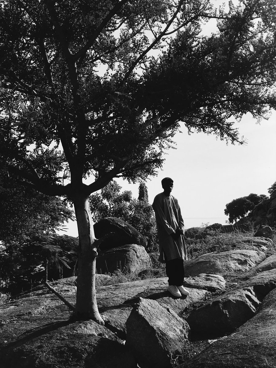 BigzaddyShaqz's tweet image. I never go wrong on my native “Pengthing” OUT soon 🚀🥀🎶🔥🧡

#explorepage #bigzaddyshaqzmusic #newmusicoutsoon #nativefashion #fashionstyling #alternativefacts #africanfashion# stylechallenge