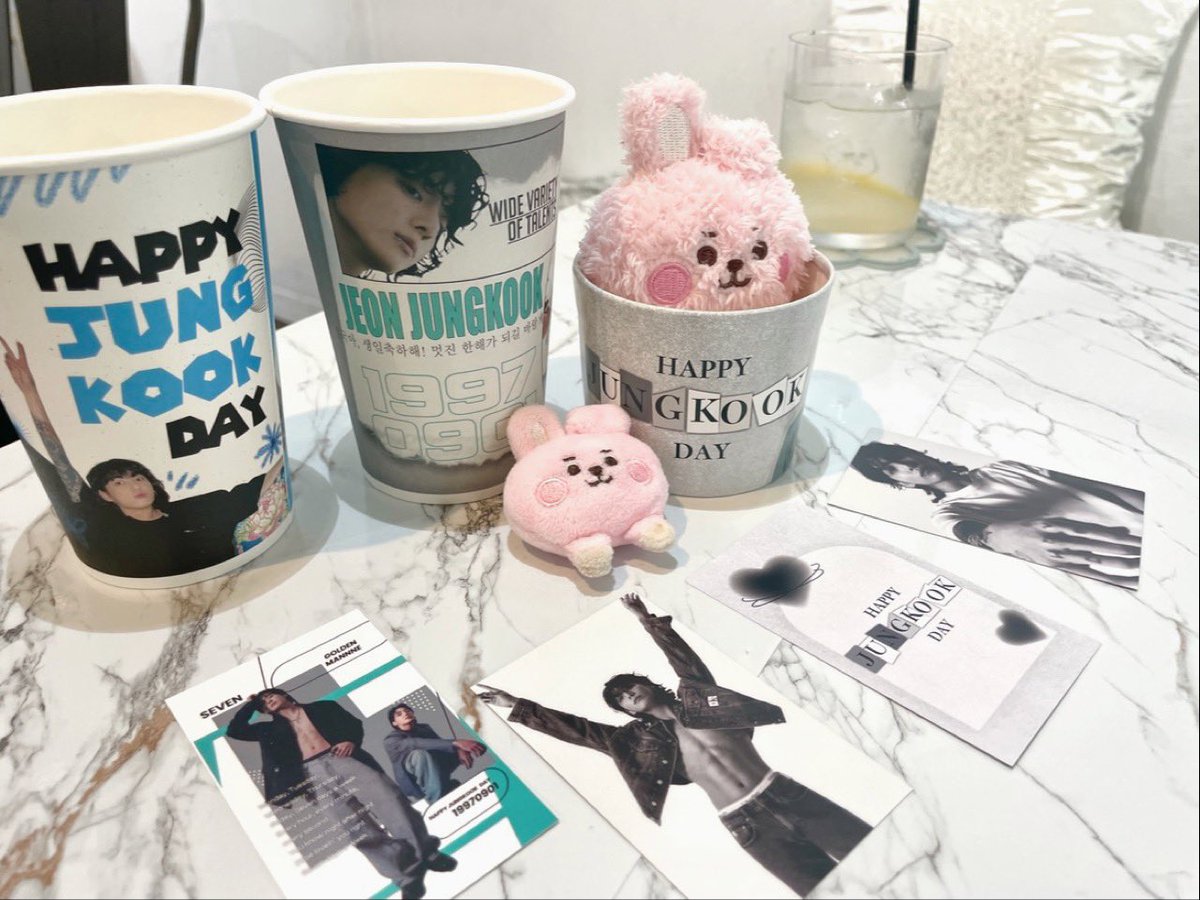 _mjk23's tweet photo. 今年もシーテラス☕️
#HappyJungkookDay https://t.co/OyvTud0ISz