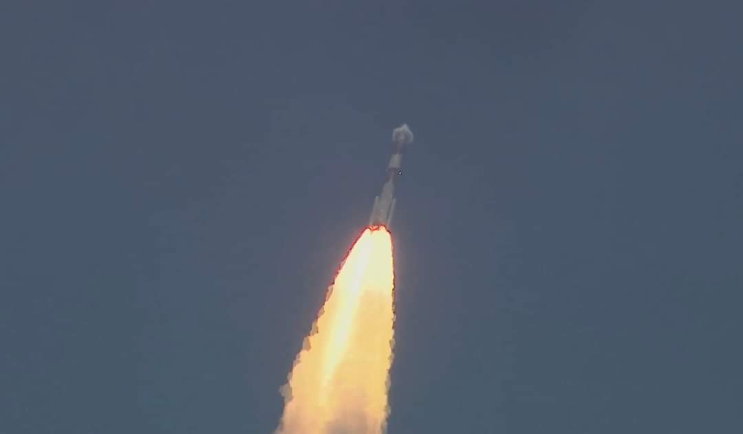 hemanthbjp's tweet photo. #The #AdityaL1 satellite has been launched successfully 

Proud moment 😍🇮🇳🇮🇳 

ISRO launches India's first solar mission 🇮🇳😍

Kudos to @isro 👏🏻👏🏻

#AdityaL1 #AdityaL1Mission #AdityaL1Launch #ISRO_ADITYA_L1 https://t.co/xW4ZwV2Rj1
