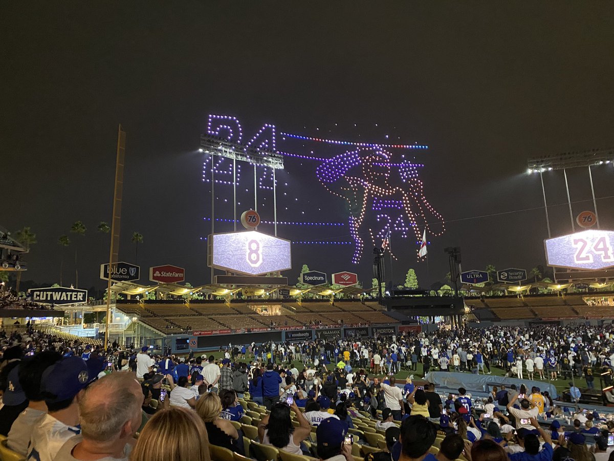 torn2rbns's tweet image. Last night at 17 @Dodgers celebrating @kobebryant #kobe #dodgers #almost18 #labordaybaby