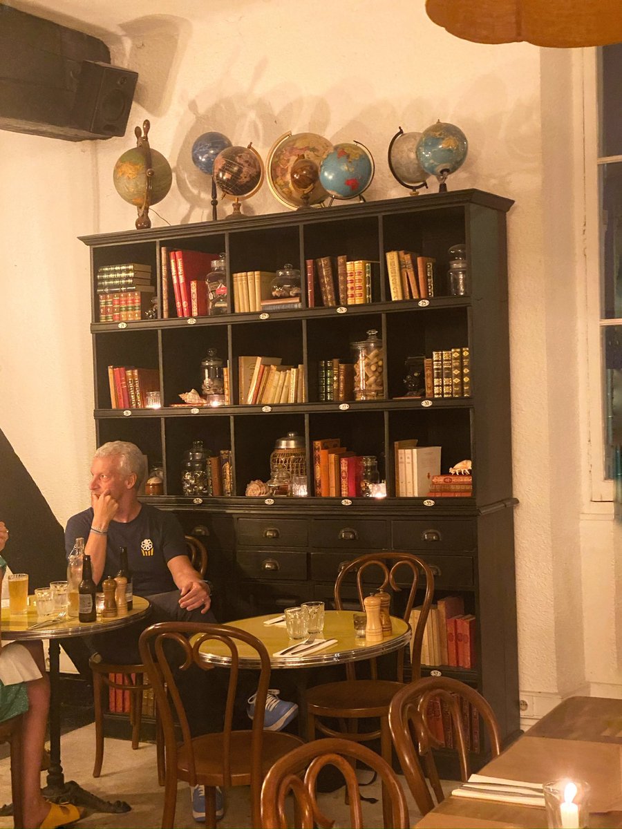 TripFiction's tweet photo. Clearly a love of #books and #travel going on here
This is #le44 restaurant in #marseille - delightfully offering scrumptious sharing plates https://t.co/KUVC1UEa2c
