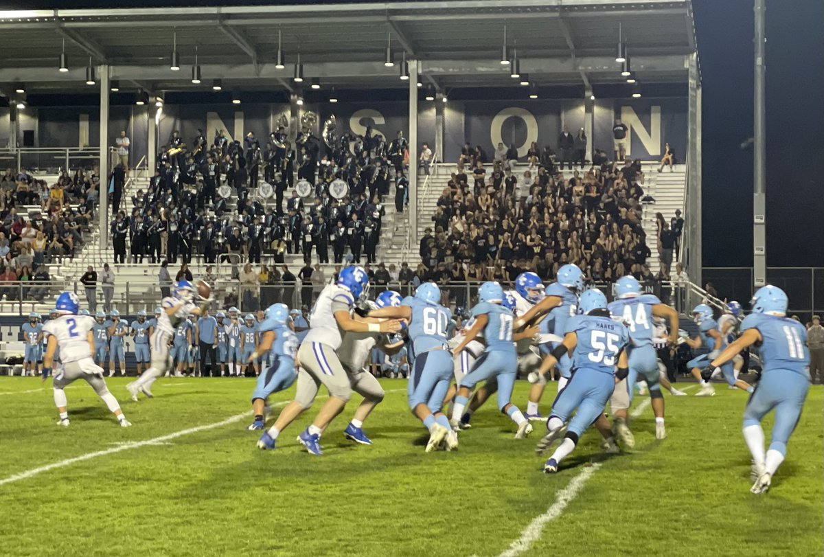 WillCDenner's tweet photo. Game story from @LaCenter_FB's 43-7 win over Hockinson, which showcased the Wildcats' strengths in all three phases. A team that has just four seniors on its roster, the core of juniors and sophomores showed Friday they're ready for bigger roles.

https://t.co/AwmbMFhZ22 https://t.co/EmcggGWIVC
