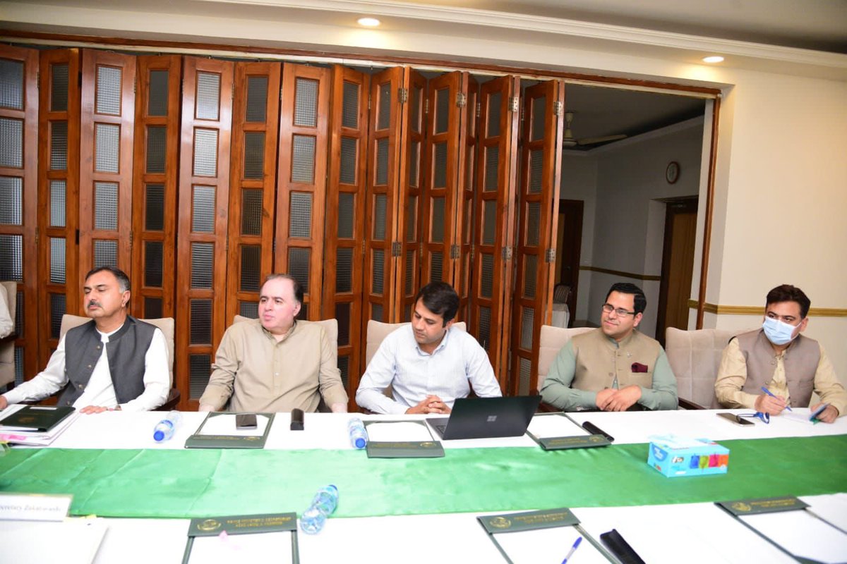 Mujtabahaider02's tweet photo. Honourable Prime Minister AJK called on meeting with Muslim Hands.
Focused discussion on the MH projects on going in AJK and Muslim Hands IT Excellence centre in Mirpur.

#MuslimHands #IT #AI https://t.co/8238oEmE2X