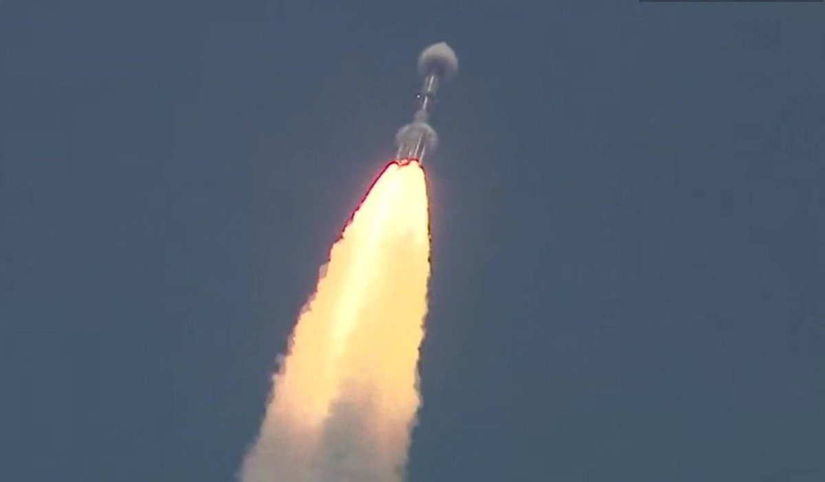 ॐ सूर्याय नमः।

भारत के प्रथम सूर्य  मिशन, #AdityaL1 के सफल प्रक्षेपण पर <a href="/isro/">ISRO</a> के वैज्ञानिकों को हार्दिक बधाई!

समस्त देशवासियों को #ISRO के वैज्ञानिकों पर गर्व है।

#AdityaL1Mission #AdityaL1Launch