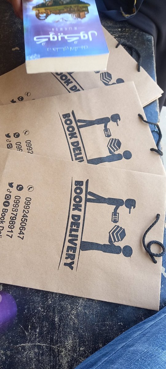 deliverybook2's tweet image. سنلتقي يووماا على رصيف ماا نتنااول القهوة أو بعض من الشااي ...
نتباادل أطراف الحديث او نقرا كتااب ماا ...
لا تحزن وأعلم هذاا أن ((الله عدل ))