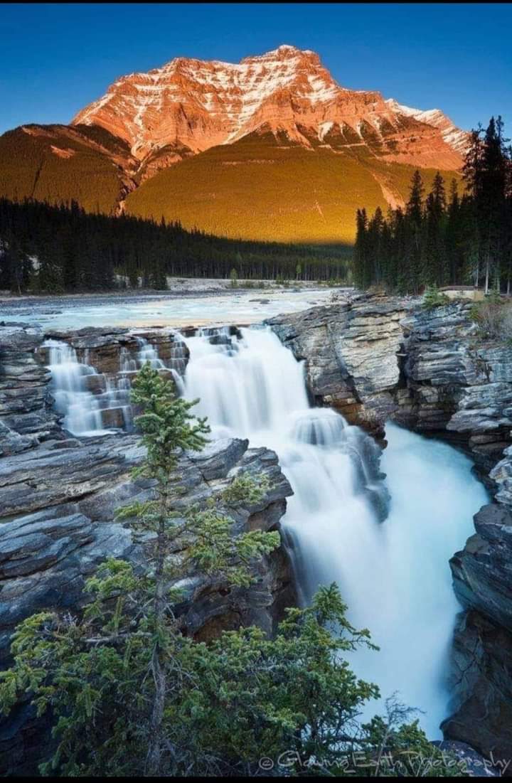 Athabasca falls, #jaspernationalpark
Jasper National park , #Canada
#mountainview #LooksChallenge #fall #traveldestination #photography #mountains #waterfall