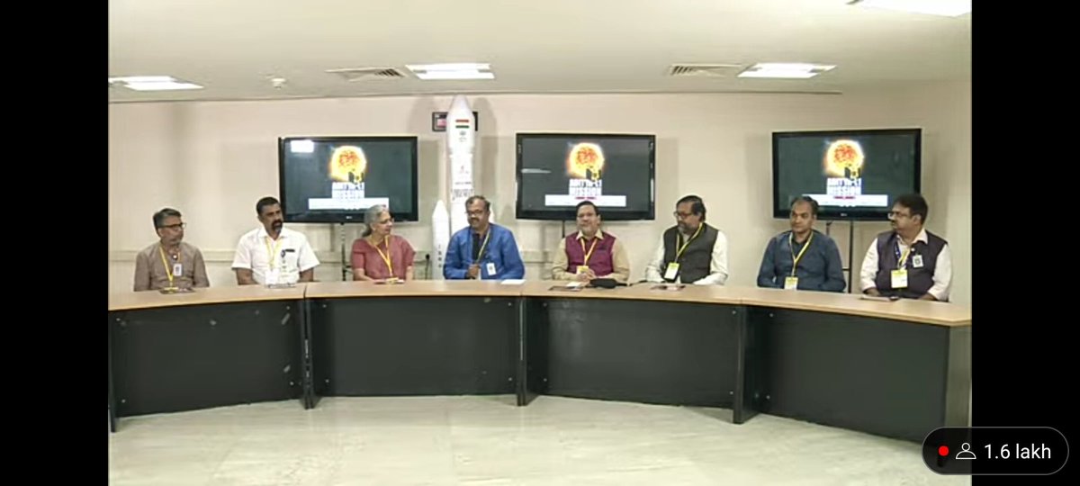 buggmeno's tweet image. Please @isro, during a mission please show the live control room rather than this imformative lecture coz it's cause lots of anxiety...  We can see this lecture afterwards the #mission 

#ISRO_ADITYA_L1 
#isrorocks
#india 
#Space