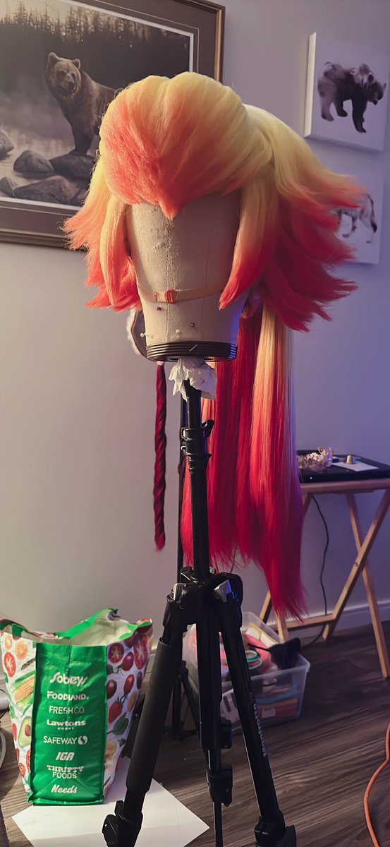 OokamiBlu's tweet photo. Finished my Fire Flower Bowsette wig today! She's all hand dyed and lovely! 

#bowsette #bowsettecosplay #bowsettecosplayer #princesspeach #supermario #SuperMarioBros #bowser  #bowsercosplay #cosplay #cosplayer #wig #wigbuild #wigstylist #peach #peachespeachespeachespeaches https://t.co/cuQ3hbD7W2