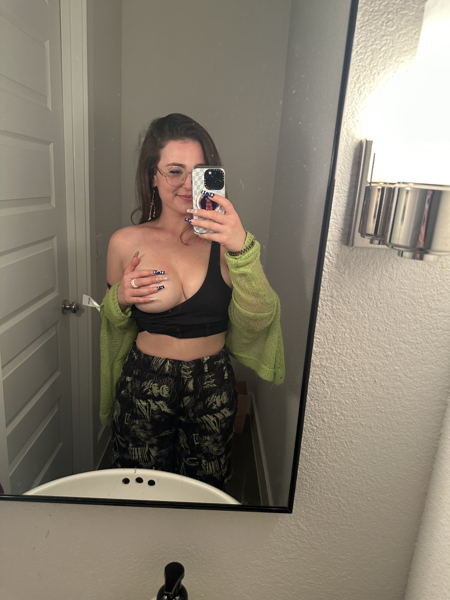 A lil tipsy https://t.co/nbZwEBvZ55