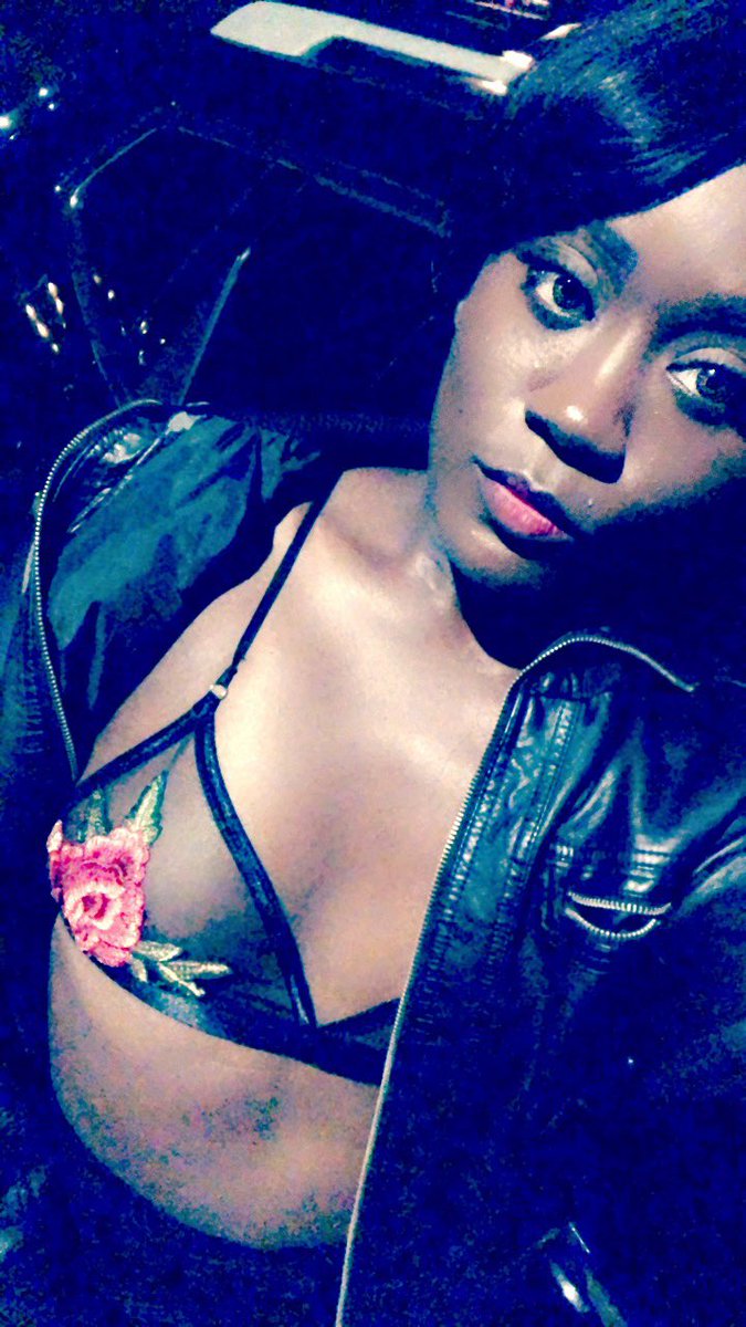 heyhurshe's tweet photo. On my way to pick up my $300 and get my clit sucked on and my pussy fingered FINALLY🙌🏾!!! Tired of being #latenight #horny #onlyfans #onlyfanspromo #fansly #fanslypromo #titties #ass #ebony #black #pussy #thick https://t.co/bIljCvrzg1