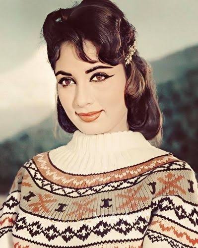 #HappyBirthdaySadhana

Remembering late #Sadhana Ji on her Birth Anniversary

1 of my Fav old Gen Heroines

Became 🌟 with #LoveInShimla, & a Rage in 60s with Hits like #MereMehboob, #Waqt, #Arzoo, etc

Biggest Hits:

1) #MereMehboob 
2) #Waqt 

Personal Favs: #WohKaunThi , #Waqt