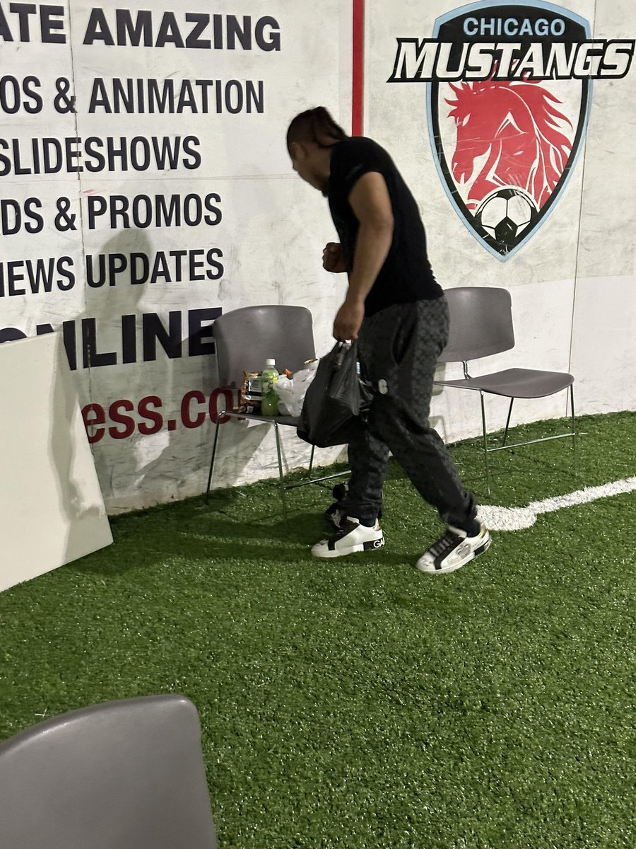 Vikingo was in the ring wrestling the main event until 11pm, then took pics &amp; signed autographs for an hour, then finally got changed. Even tho he has a 726am flight home, he took the time/initiative to walk around the locker room picking up every piece of trash before he left.