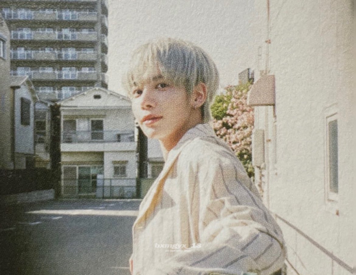 bxmgyx_13's tweet photo. SEASON OF TXT YOUTH photobook ‘Our archive’ Scan #태현 #TAEHYUN https://t.co/q9I5DV6HoA