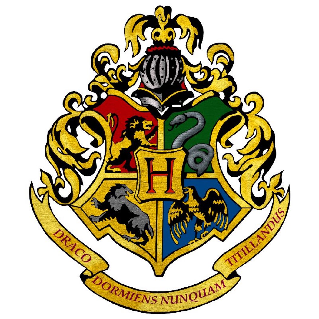 Pregunta seria: ¿A qué Casa de Hogwarts crees que perteneces?

Empiezo yo: Ravenclaw.