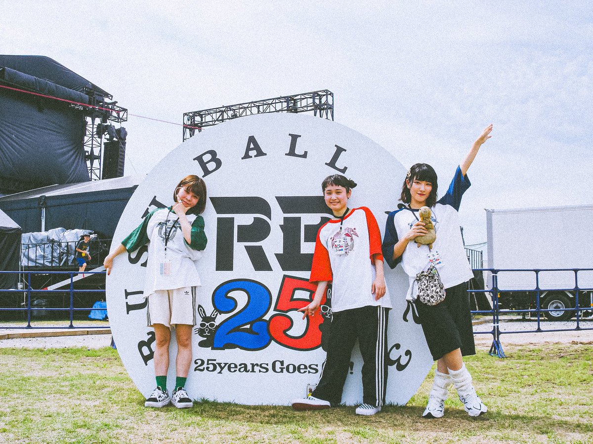 saba_sister's tweet photo. 𓆝𓆟𓆝𓆟𓆝𓆟𓆝𓆟

9/2RUSH BALL
ありがとうございました🪩
次は9/4名古屋クアトロ🎈

1.ナイスなガール
2.スケボー泥棒！
3.しげちゃん
4.ジャージ
5.タイムセール逃してくれ
6.サバシスター's THEME

📷 @shohnophoto 

𓆝𓆟𓆝𓆟𓆝𓆟𓆝𓆟
#サバシスター
#サバシ https://t.co/u5LdSrtvHf