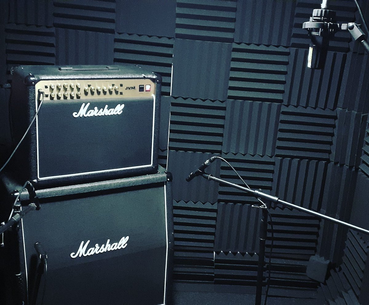 Recording some beasty guitar tones <a href="/SonomaticStudio/">Sonomatic Studios</a> yesterday, ooff! #artrock #heavyrock #alternative