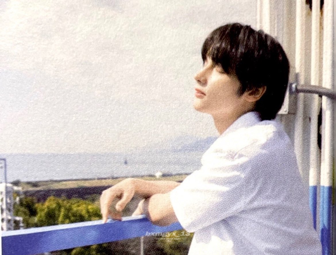 bxmgyx_13's tweet photo. SEASON OF TXT YOUTH photobook ‘Our archive’ Scan #휴닝카이 #HUENINGKAI https://t.co/ECpk51CHEq