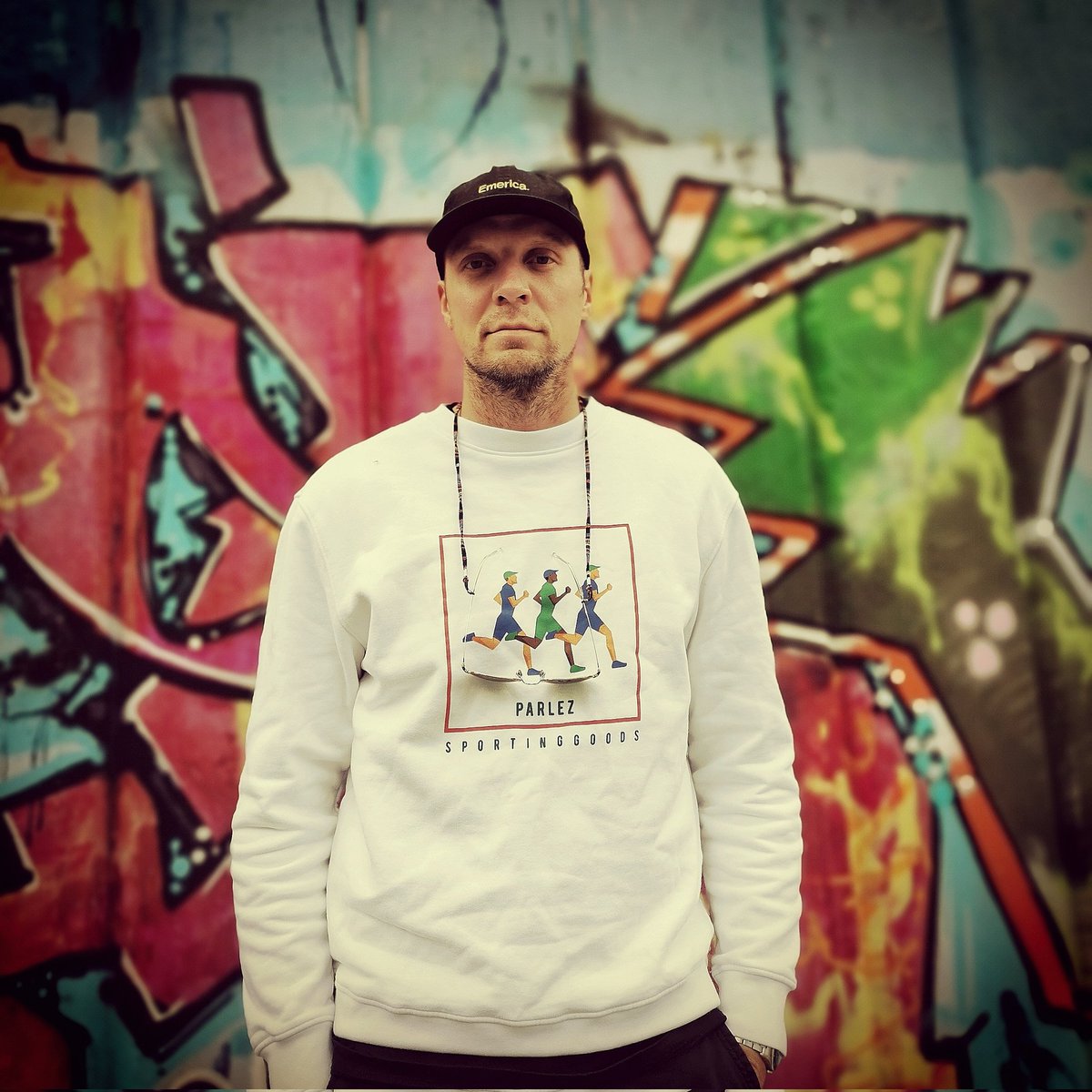 Uusin biisi 🎵 Räppikädet on julkaistu!

Käyhä kuuntelee ➡️ open.spotify.com/track/5r6MJ96s…

#äffä #suomirap #räppikädet