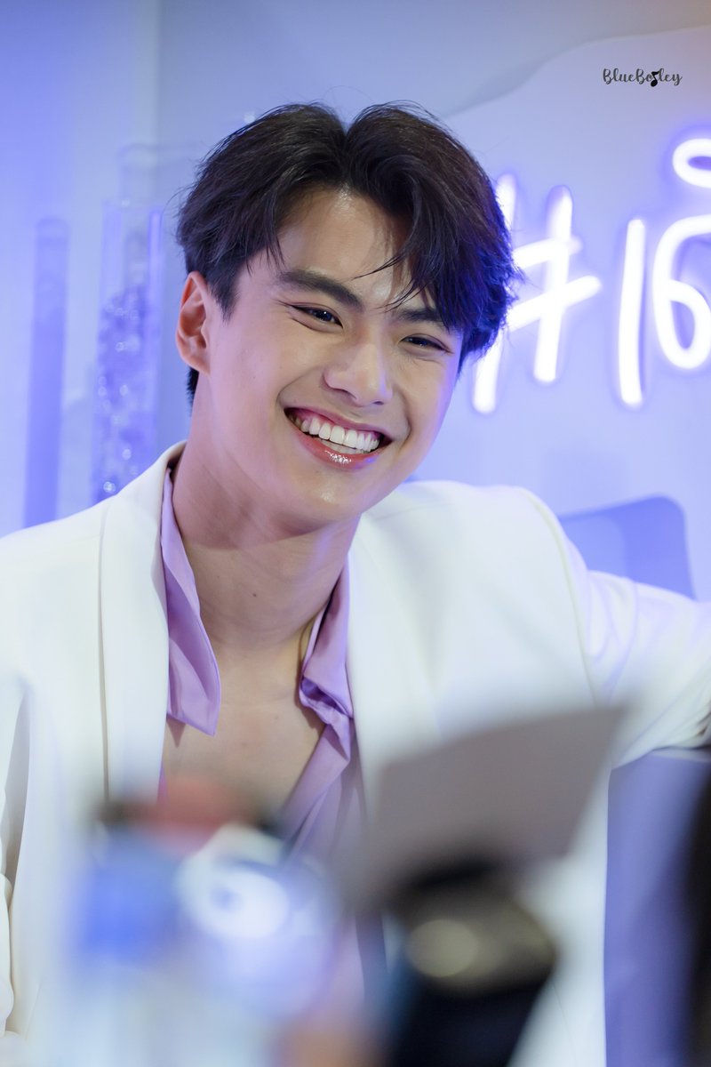 ohmpwt_pics's tweet photo. 💜 #ohmpawat https://t.co/xMBKkYKCEw