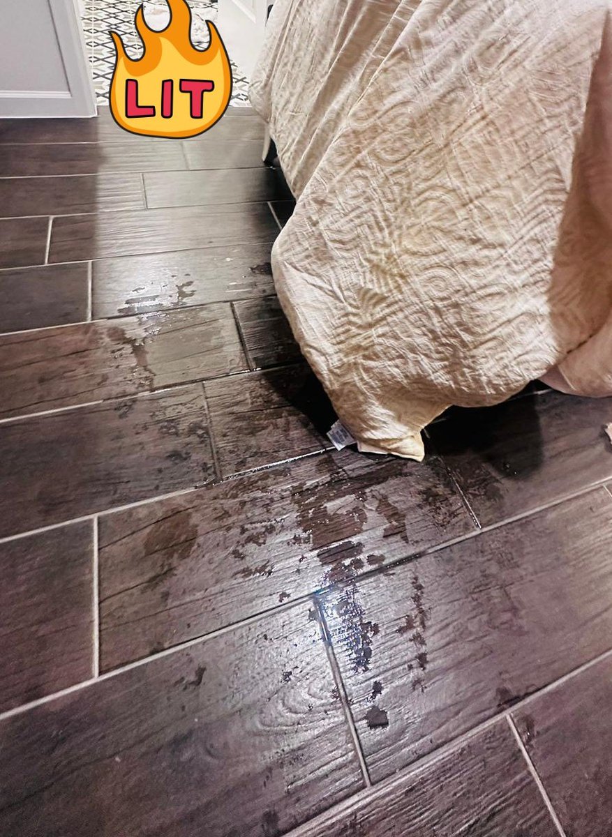 _PortilloJess's tweet photo. Así quedó el piso/así quedé yo. 🔥🔥

Lo más delicioso, salvaje y caliente de mi vida. 🤤🔥 https://t.co/tLf4D9P14s