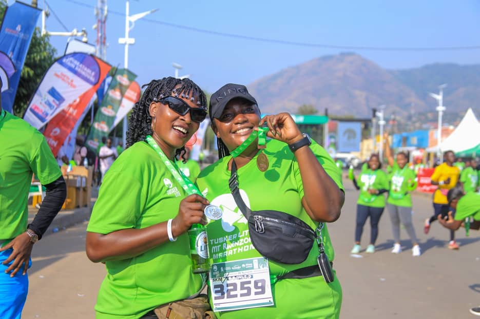 GoldenDigitalUG's tweet photo. The Rwenzori hydration stations are the perfect place to take a break, catch your breath, and enjoy some fun activities. #TuskerLiteRwenzoriMarathon #GoldenActivations https://t.co/HS4fBaP0pk