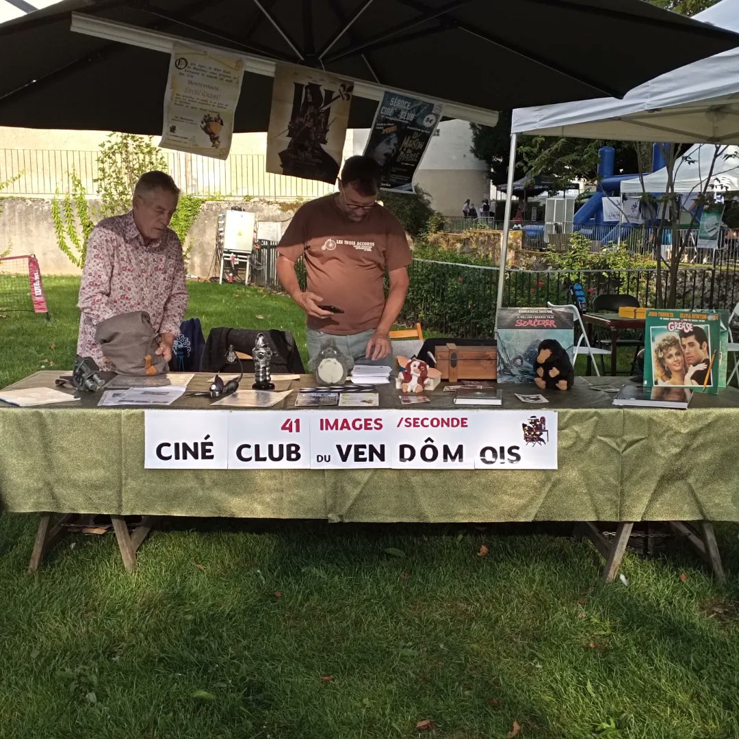 prochaineseance's tweet image. Avec @41Imagesseconde nous sommes fin prêts pour la journée des associations de Vendôme !