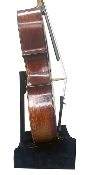 省スペースに簡単設置できる頑丈な木製チェロスタンド新登場です。
violin-p.com/e-commex/cgi-b…