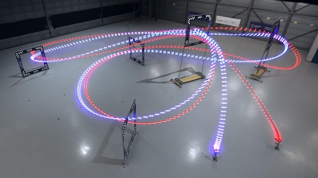 AI_TechMinds's tweet photo. Three champion drone racers lost to an AI pilot 🤖#AI #DroneRacing #ArtificialInteligence https://t.co/qh3cEEU2o8