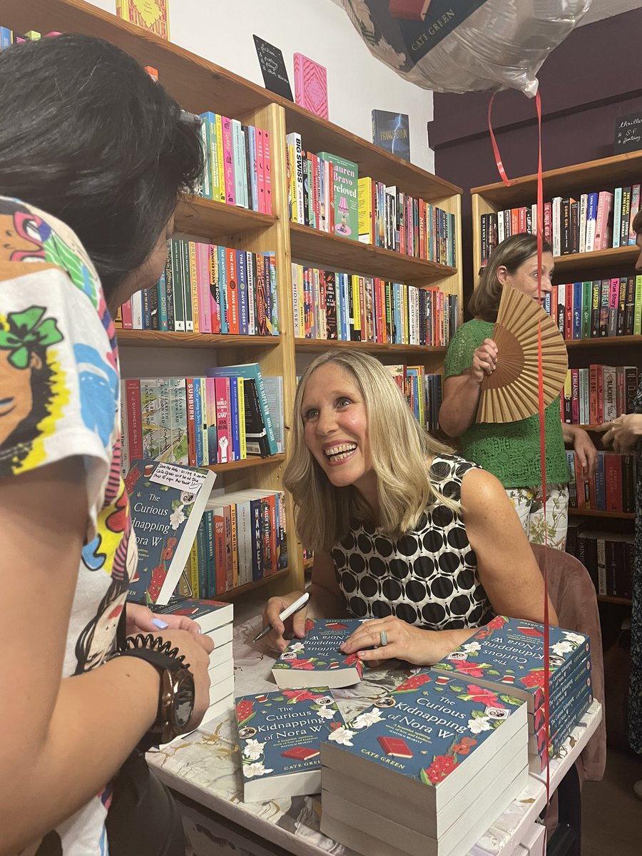 saracategreen's tweet photo. Such a great evening at The Damn Fine Bookstore, my local English language #bookshop in #Lyon. There was honey cake and vodka as befits #NoraW and lots of people (including my 3 daughters). 45 books, all sold out in less than 2 hours 🎉🎉
#BookTwitter https://t.co/d8ScSVWoYG