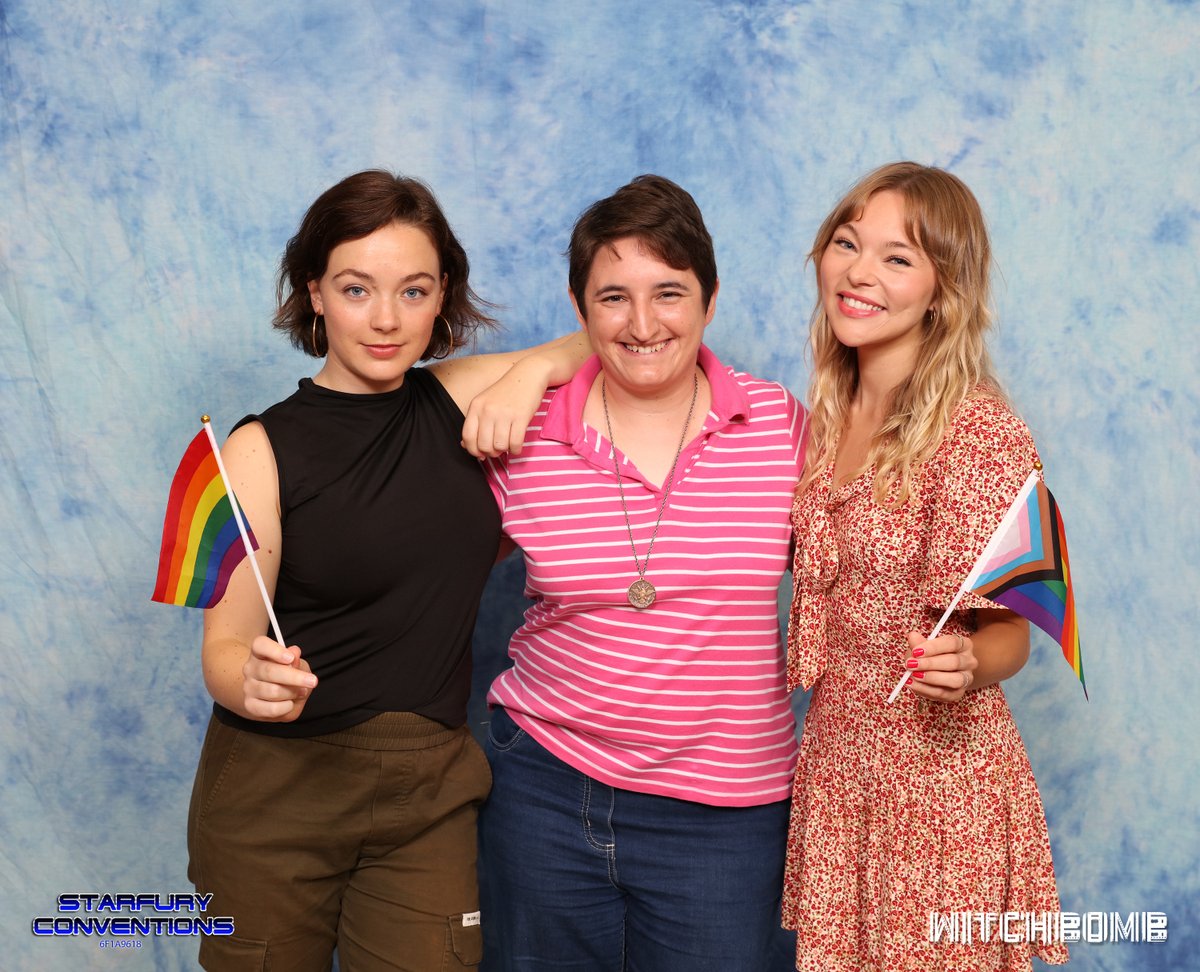 qinterviews's tweet photo. After having a great time at 2 cons last month, I was wondering if u guys have any great experiences, particularly with queer actors or ppl who play queer characters? Any fun photo ops or stories? #Qinterviews https://t.co/LBztSQDiON
