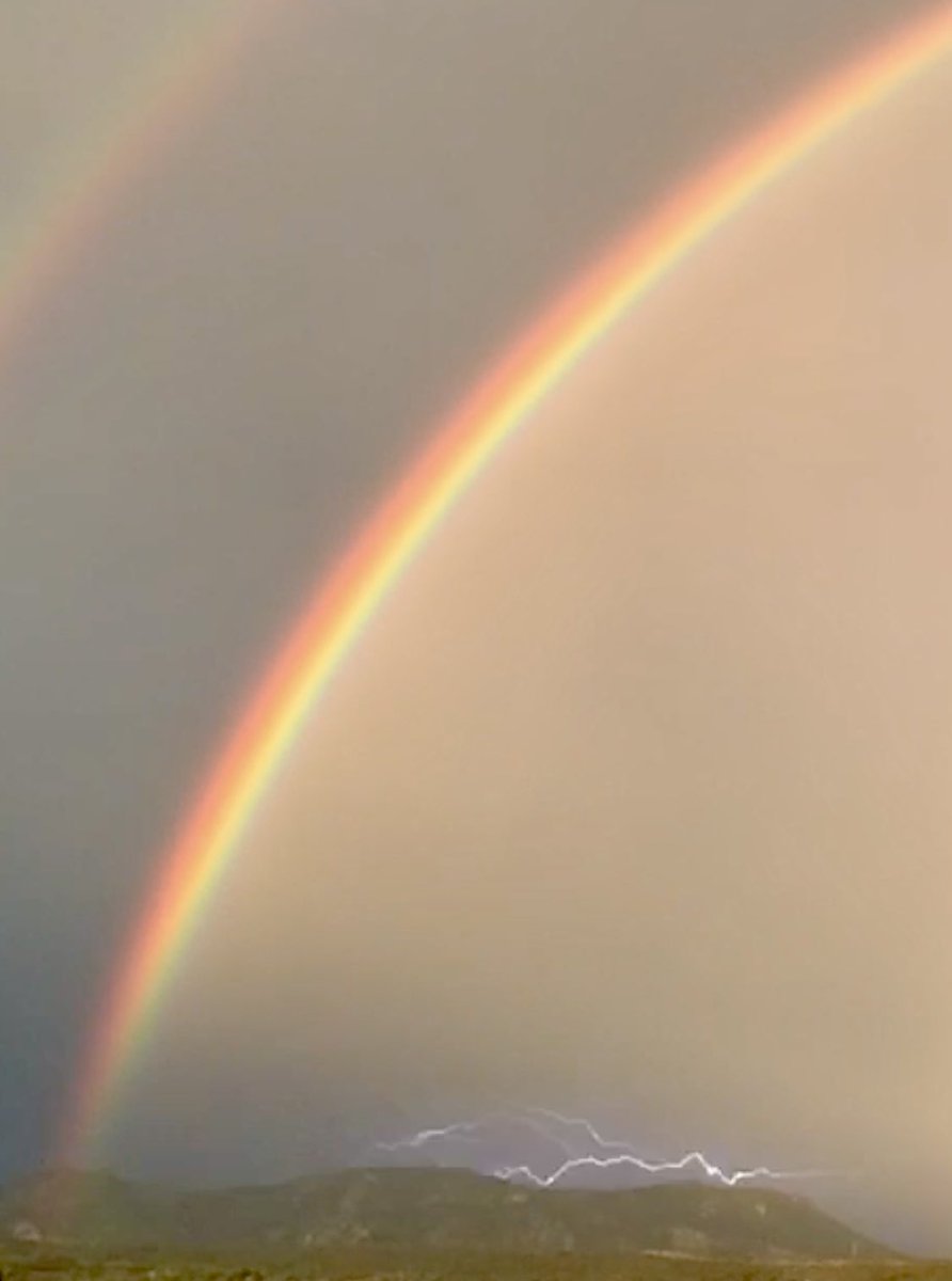 meiganalua's tweet photo. #Doblearcoiris en la #Tormenta 

 #hacerfotos #fotografia #photooftheday #photography  #ThePhotoHour #StormHour  #SaturdayMorning #Storm https://t.co/p8eiJIBD7I