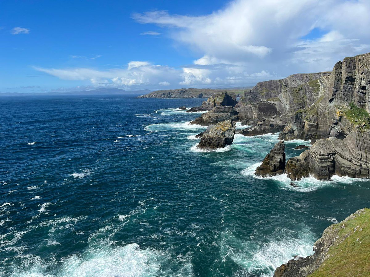 SolwayTours's tweet photo. A few photos from our visit to the stunning Mizen Head yesterday, Ireland’s most South Westerly point.
#toursofireland #SolwayTours https://t.co/nwEHzwi88u