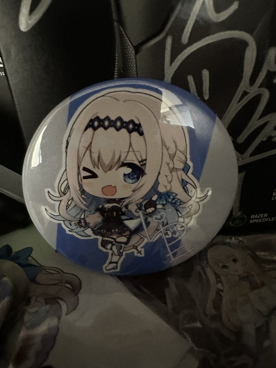 b_Lillian_d's tweet image. 新ミニLiPEちゃん缶バッチ届いた！
良き良き！
#LiPE