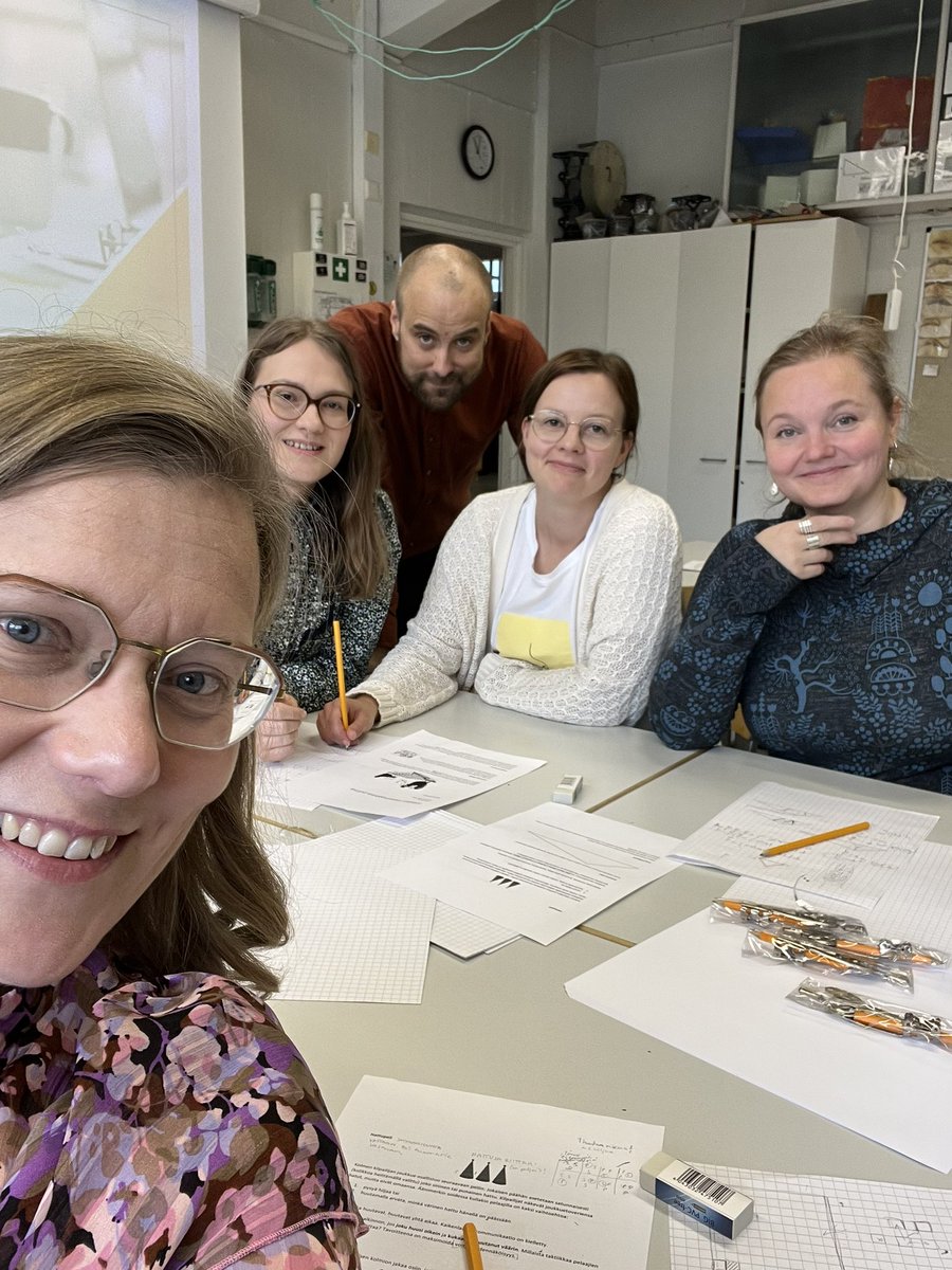 HaapsaariPiia's tweet photo. Reissu jatkui Matematiikan Ongelmaratkaisuseminaariin!
Maunulan yhteiskoulu ja Helsingin matematiikkalukio ei petä taaskaan laadussaan! Jälleen uutta aineistoa suoraan opetukseen ja kehittämiseen mukaan. Opet itsekin ratkomassa🤪 Kiitokset jälleen Ville Tilvis!
#harppi #lukema https://t.co/URixQVX7Q2