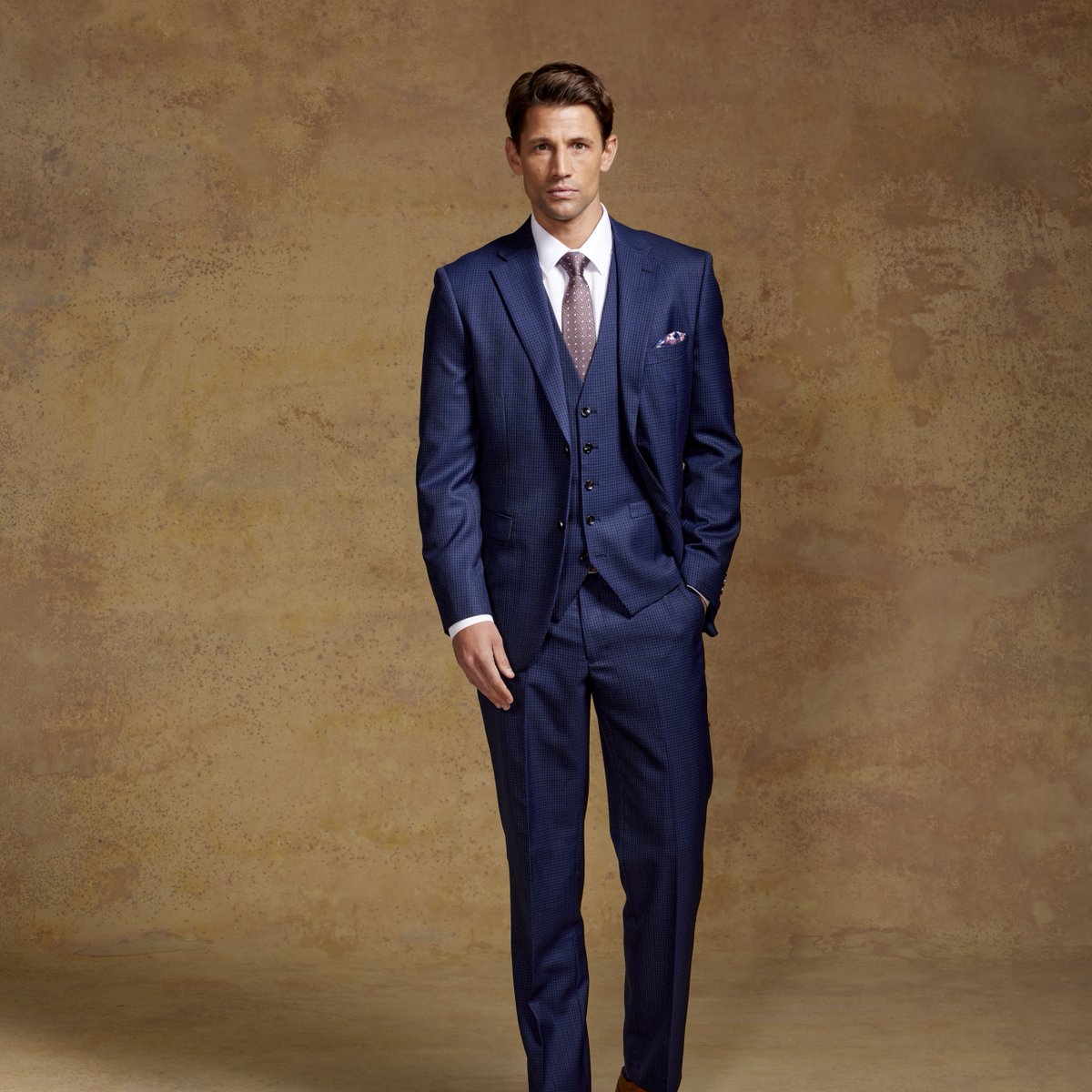 officialskopes's tweet image. With his sleek navy check wool blend cloth, we think you’ll agree that our Eric is a master of the blues... 😉🎸

SHOP NOW: bit.ly/3P31w2N

#slowhand #suits #suit #classicmenswear #styling #style #menswear #men #fashion #mensfashion #stylingtips #formalwear #smartlook