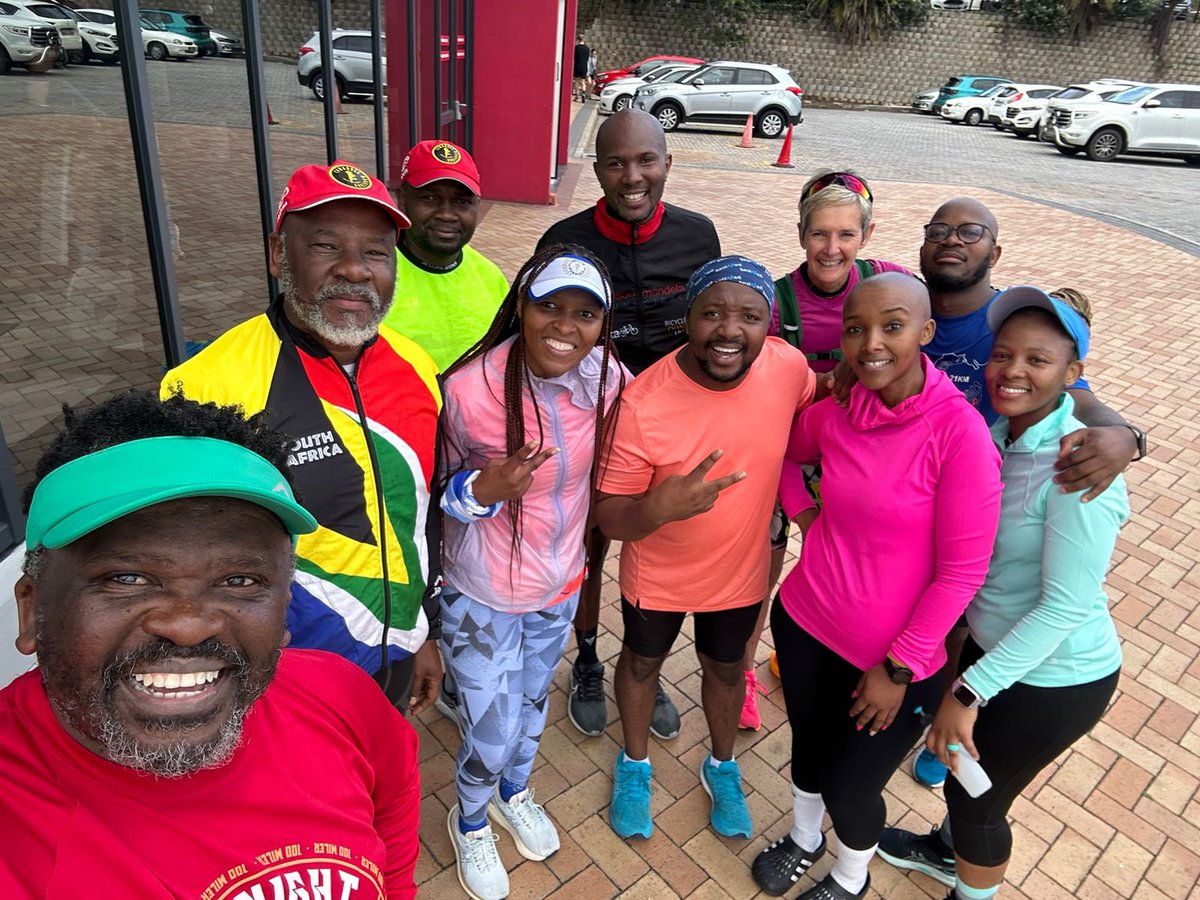docbovi's tweet photo. #uprun we are told ..so we climbed a bit today ..Saturdays are for #longruns #CTmarathon #BorderMasters https://t.co/OahD742bZn