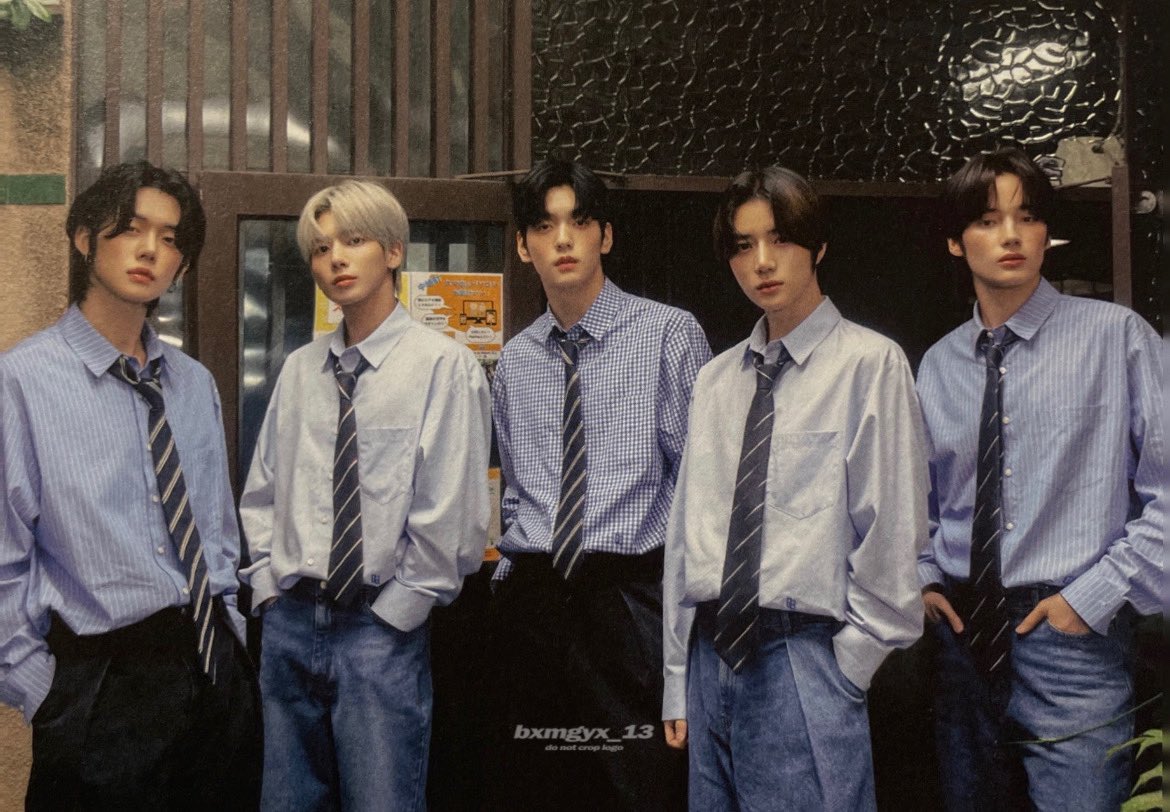 txtdom's tweet photo. TXT LOOKS SO GOOD OMG https://t.co/ctFEmAVJwR