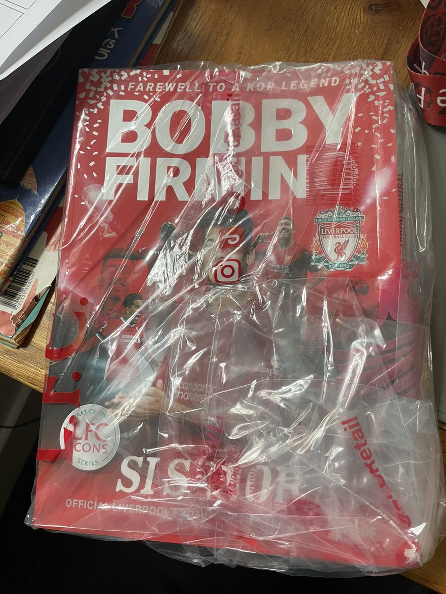 LFCRhinos's tweet image. @kop207pins @caitlinstevo14 cracking delivery for me today. Thanks the pair of you. Also got an 05 medal, Steve Highway book and another for my collection @mylfcbooks @reach_sport #LFCCollection #LFCPins #LFCBooks