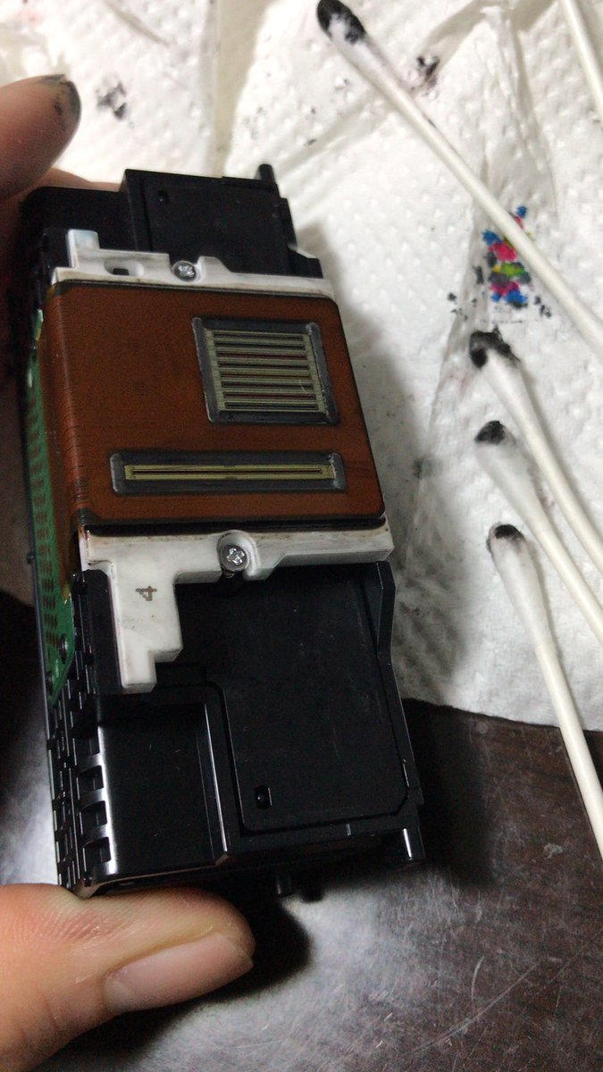 okayama_DIY's tweet photo. （過去DIY）
社外顔料インクを使用しているとある日目詰まりで印刷不可能に　ヘッドの人力クリーニングとクリーニングモードを繰り返した結果Canonタイマー作動　ネットに転がっていたタイマーリセットソフトはバージョンが古くリセットでき���、オークションで中古ヘッドを落札交換... #DIY #プリンタ https://t.co/Tdhh16FAWF