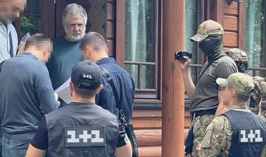 OLylka's tweet photo. Нічого дивного:Просто 1+1 почав піднімати рейтинг Зе. Серіал продовжується. Починаємо виборські перегони? Знову аналізи, знову стадіони? Ось якщо Коломойського посадять за грати до виборів, то повіремо у щирість та рішучисть. Але поки що пане @ZelenskyyUa продовжуйте, все на часі https://t.co/rZBuZzMe39
