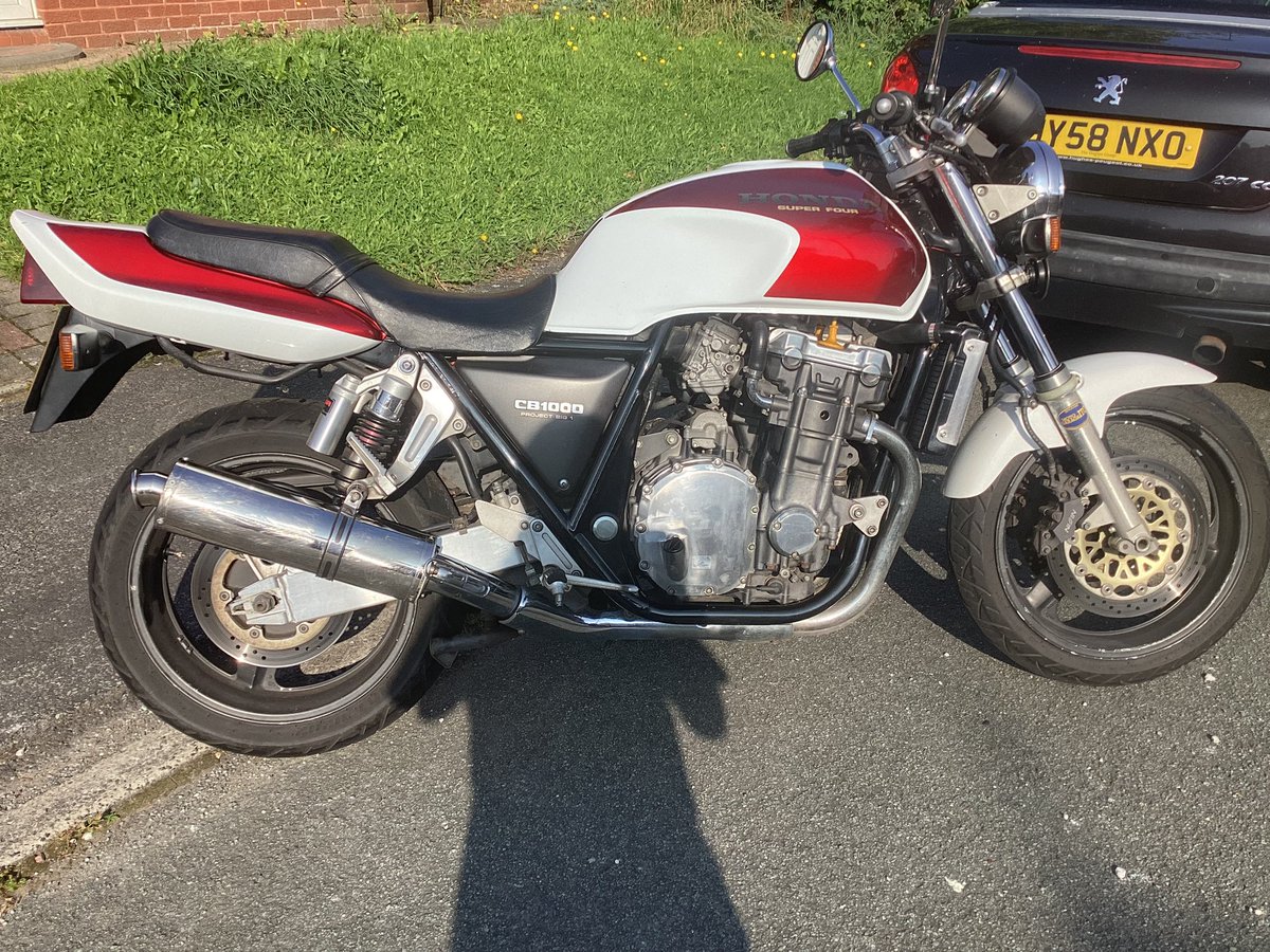 New retro exhaust fitted, original one safe in garage, not bad for a 1992 bike! Time to ride!
