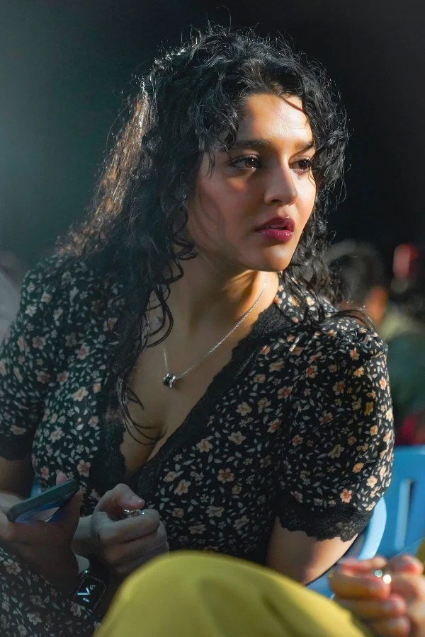 F5AiM3tbwAAZ-cz?format=webp&name=900x900