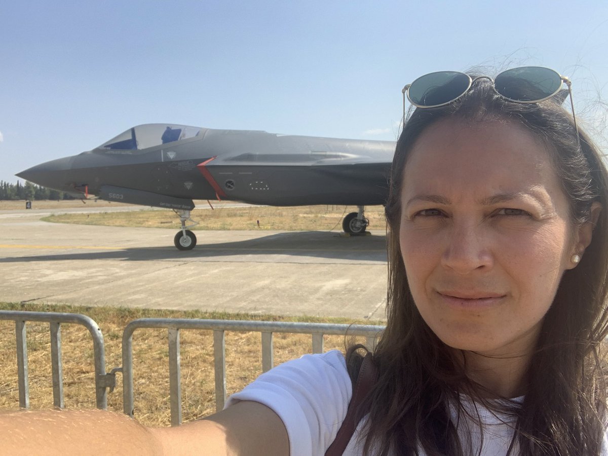 MelinaShoni's tweet photo. At #AthensFlyingWeek #AFW2023 #TanagraAirShow - Dopaminergic😅✈️ https://t.co/3hvqh87amm