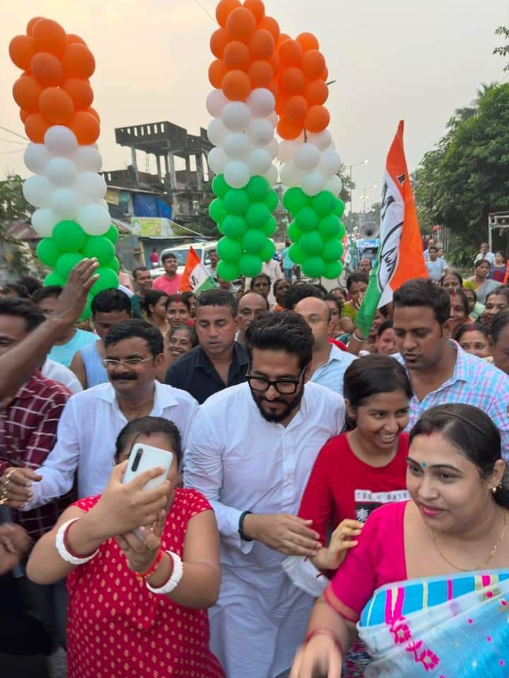 town_chhatra's tweet photo. আসন্ন উপনির্বাচনে ধূপগুঁড়ি বিধানসভায় অল ইণ্ডিয়া তৃণমুল কংগ্রেস এর মনোনীত প্রাথী Dr নির্মল চন্দ্র রায় মহাশয় এর প্রচারে।

@MamataOfficial @iamrajchoco https://t.co/wyiJ7SMKX5