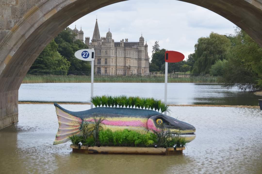 charlesjamesfox's tweet photo. Happy Burghley XC day! Tip your hat at the fat man, dont get lost at The Maltings and beware of the fish! @Burghley_HT #ByPatch https://t.co/gCwMB6kHH6
