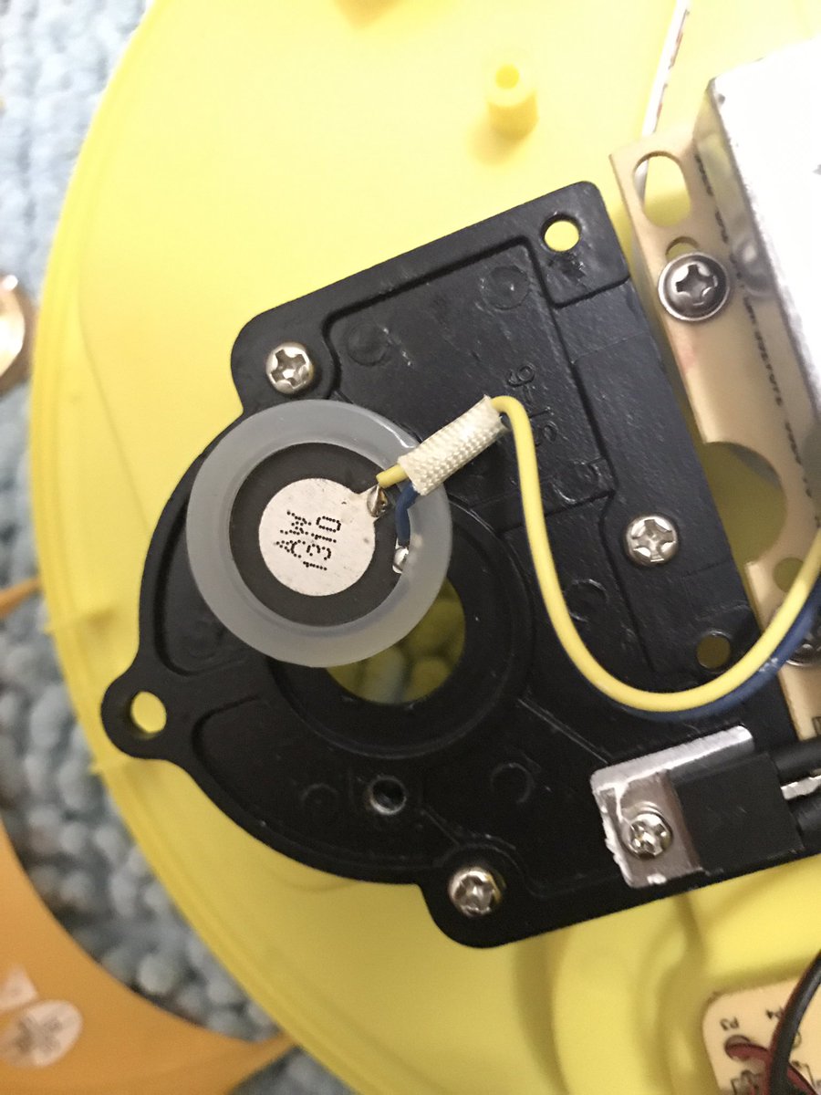 okayama_DIY's tweet photo. （過去DIY）
愛用していたハイブリッド加湿器の超音波振動子が故障部品どり加湿器から頂戴し交換し使えるようになりました。#DIY　#修理　#加湿器 https://t.co/Vo8eunovvV