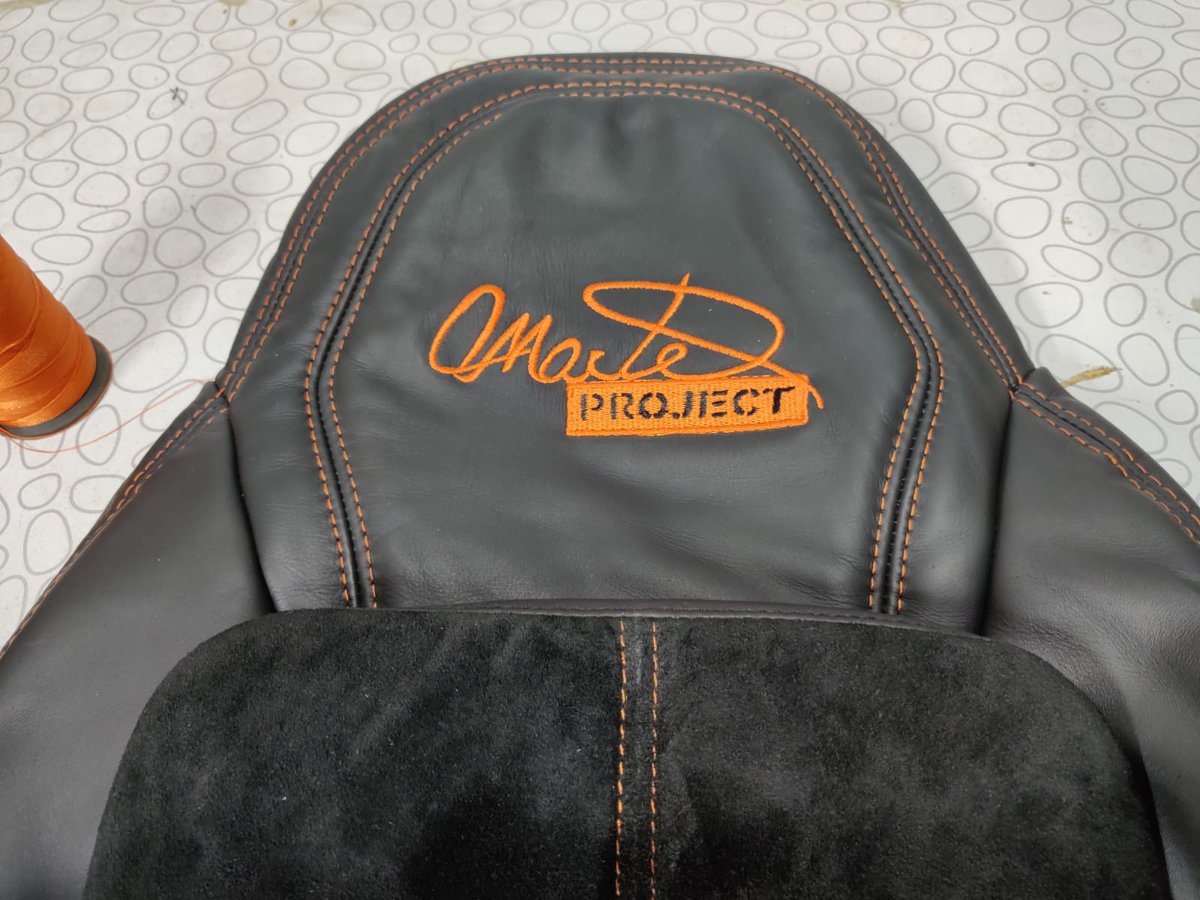 RidiesCom's tweet photo. #corvette C6  (2005-2011) Nappa leather seat covers installed pictures 
#customise your seatcovers at: https://t.co/FgLsGSUiLQ
#upgrade #SaturdayVibes #USA #crafting https://t.co/EaiciM0Wpx