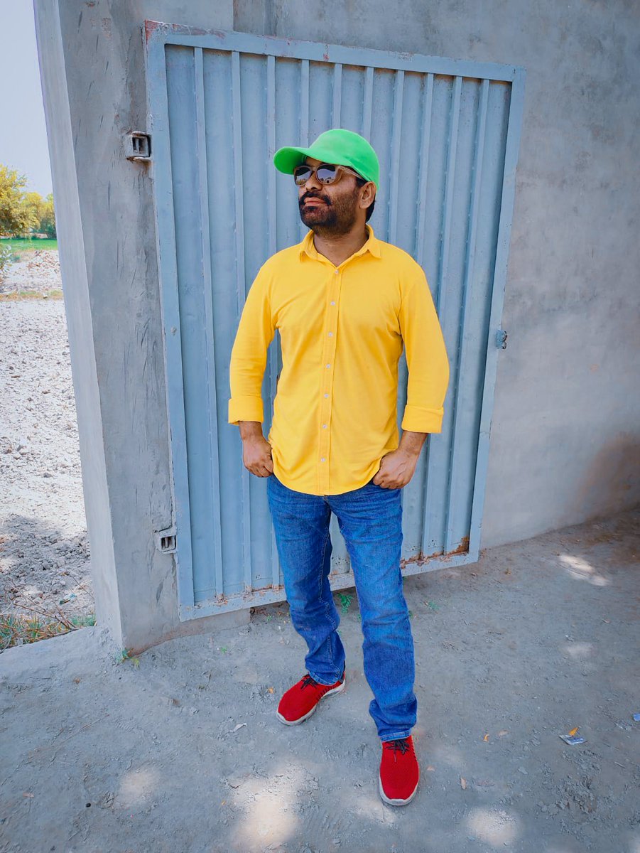 When you can't decide on a color, wear them all!😜 Rocking the rainbow 🌈 today! If you see a walking color palette, that's just me. 😉 #FashionablyUnexpected #TechnicolorDream  #DressedToImpress  #RainbowRebel